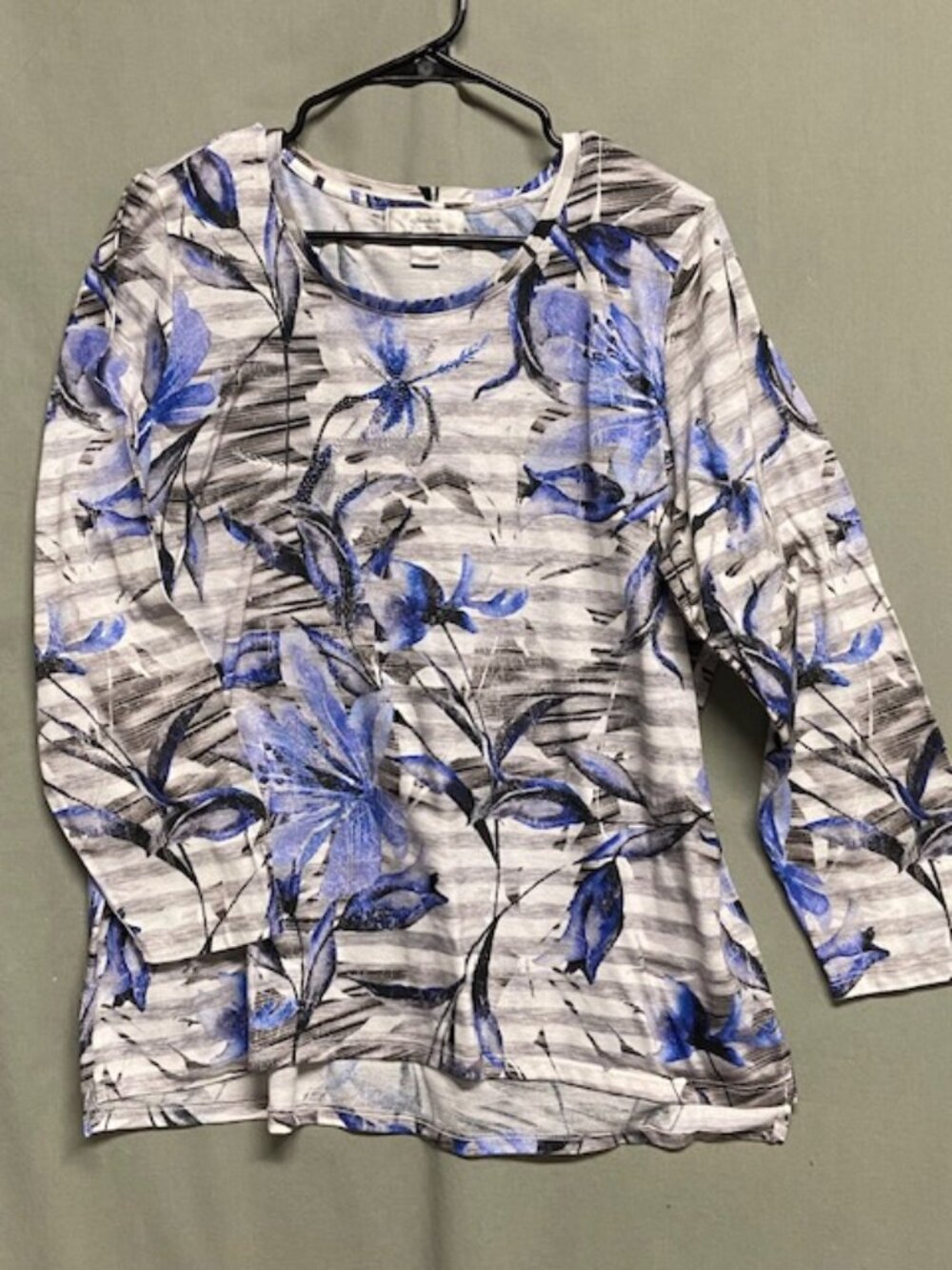 Christopher & Banks 1X Multi Colored Long sleeve top